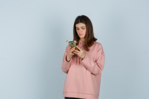 Signs Your Spouse is Messaging Others Online