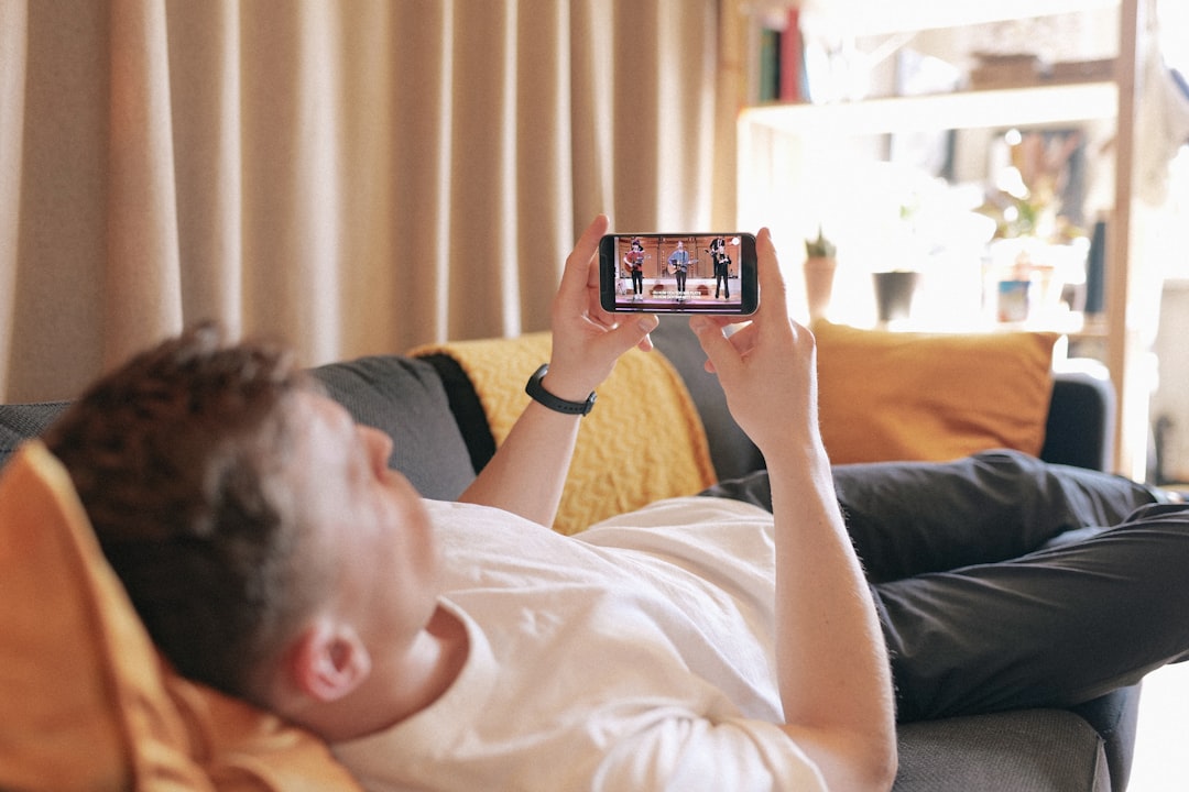 Best Apps to Watch Short Soap Operas on Mobile